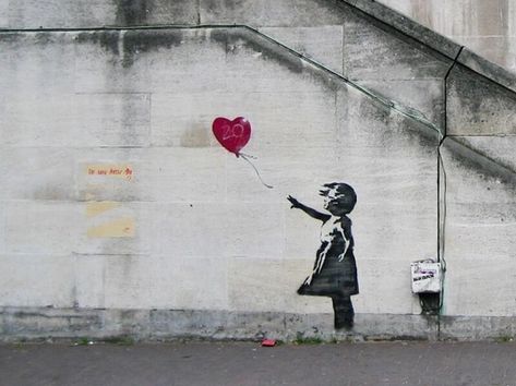 Banksy Stencil, Girl With Balloon, Banksy Paintings, Pop Art Artists, Street Art Banksy, Its A Girl Balloons, Banksy Art, Contemporary Art Gallery, Stencil Painting