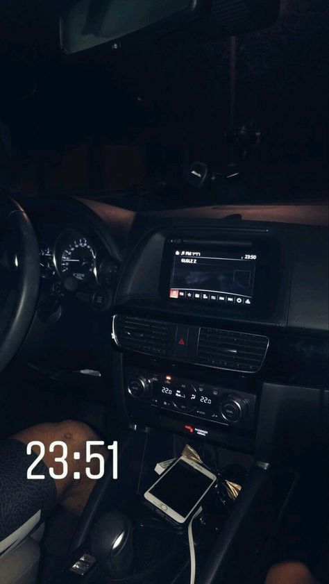 Photos Couple Mignon, Audi Interior, Rauch Fotografie, Snapchat Picture, Goals Pictures, Driving Photography, Photos Tumblr, Tumblr Photography, Trik Fotografi