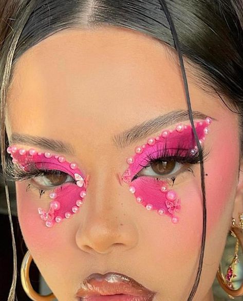 Make Up Fantasi Simple, Makeup Colorful Creative, Artistic Makeup Looks Creative, Creative Pink Makeup, Cute Makeup Looks Pink, Makeup Ideas Colorful Creative, Halloween Makeup Pink, Creative Makeup Looks Eye Art, Make Up Carnaval