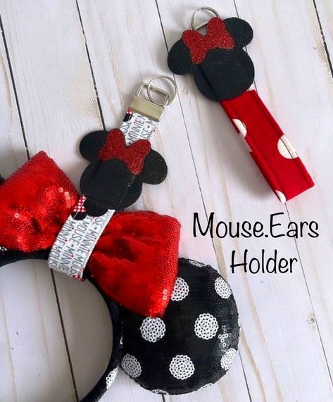 Excited to share this item from my #etsy shop: Mouse Ear Holder Bag Holder Diy, Mickey Ear Holder, Disney Crafts Diy, Disneyworld Outfits, Badge Holders Diy, Leather Badge Holder, Squish Mallows, Disney Cricut, Disney Wear