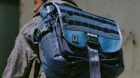 The Chrome Industries x Engineered Garments Warsaw 30L is handy for everyone — and a vinyl lover’s dream. Best Gym Shoes, Chrome Industries, Rock Games, 30l Backpack, New Car Accessories, Porsche Models, Surf Gear, Everyday Backpack, Garment Bag