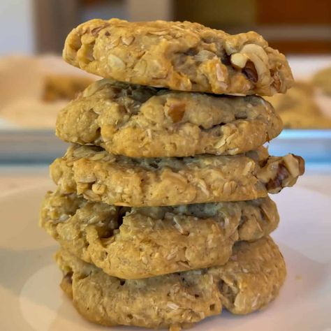 These oatmeal coconut walnut cookies are soft, chewy, and nutty! These cookies are loaded with coconut, walnuts and have a maple taste every bite. They are eggless and can be made vegan and gluten free. They are truly the perfect cookie for any occasion! Walnut Coconut Cookies, The Best Oatmeal, Oatmeal Coconut Cookies, Cookies Soft, Walnut Cookies, Best Oatmeal, Coconut Cookies, Perfect Cookie, Tray Bakes