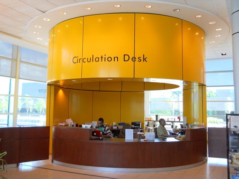 Library Circulation Desk, Circulation Desk, Information Desk, Service Desk, School Information, Information Center, Desk Design, Exhibition Design, Lobby