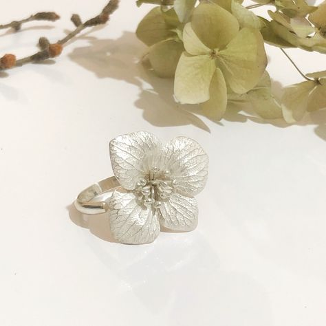 Real Flower Ring, Stackable Engagement Ring, Hammered Gold Ring, Sterling Silver Stackable Rings, Chunky Silver Rings, Hand Stamped Ring, Gold Leaf Rings, Jewelry Chunky, Raw Crystal Ring