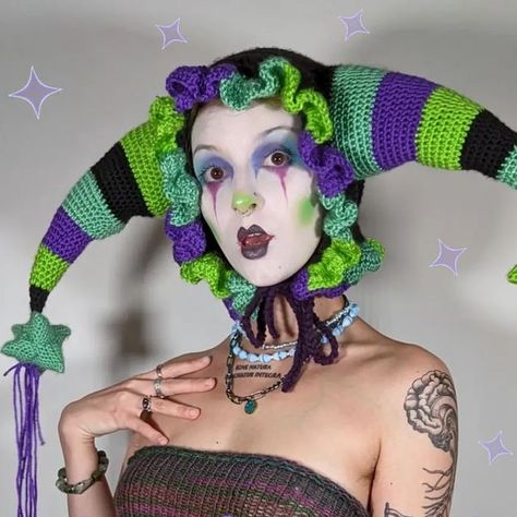 (⁠ﾉ⁠◕⁠ヮ⁠◕⁠)⁠ﾉ⁠*⁠.⁠✧  ⱽᴬᴺᴰᴬᴸ on Instagram: "⭐ THE TIME HAS COME! ⭐

 Tester call for a crochet clown hat with solid horns! 

CLOSED
 
TO PARTICIPATE: 

1. Screenshot your Instagram profile
2. Follow me (u don't have to but PLEASE PLEASE PLEASE) 
3. Fill the form in my bio! 

**Note that only participants with a mannequin head or willing to get one will be accepted! It's hard to make this pattern without one, I'm sorry if that's not possible for you !!I still think you're cool tho dw** 

#crochetersofinstagram #crochet #patterntester #clown" Clown Hat Crochet, Crochet Clown Costume, Clown Collar, Clown Hat, Yarn Ideas, Me U, The Time Has Come, Please Please Please, Mannequin Head