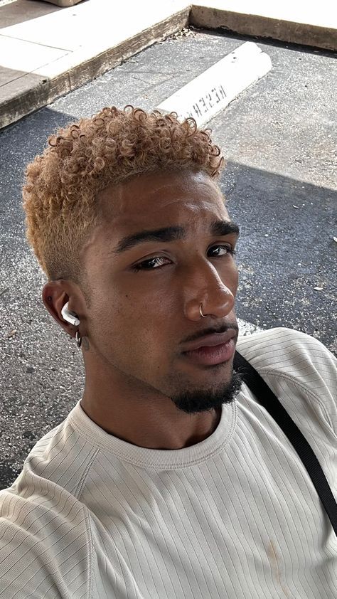 Black Men Hair Colour, Bleached Hair Men, Taper Fade Curly Hair, Male Haircuts Curly, Men Blonde Hair, Black Hair Cuts, Minimalist Tattoo Ideas, Dyed Hair Men, Best Hair Dye