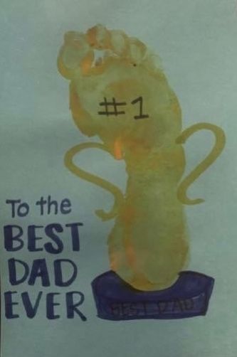 Diy Fathers Day Book From Kids, Father Day Daycare Crafts, Fathers Day Art Projects For Toddlers, Father Day Gifts From Baby, Father's Day Crafts For Infants Foot Prints, Father Day Art For Toddlers, Father’s Day Crafts With Babies, First Father’s Day Crafts For Infants, Fathers Day Art For Toddlers