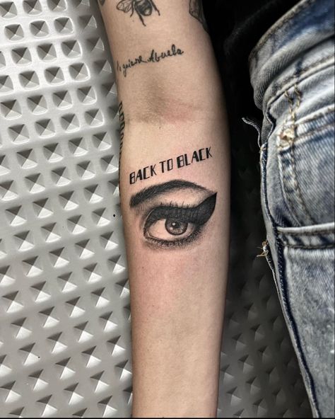 Tattoo of Amy‘s Eye Amy Winehouse Tribute Tattoo, Amy Winehouse Eyes, Back To Black Tattoo Amy Winehouse, Amy Winehouse Eyes Tattoo, Kasabian Tattoo, Definitely Maybe Tattoo, Amy Whitehouse Tattoos, Amy Winehouse Inspired Tattoo, Any Winehouse Tattoo