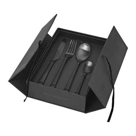 Transform a dining table with this Hune cutlery set from Broste Copenhagen. Made from stainless steel, this luxurious set of four each knives, forks, spoons and teaspoons is perfect for using on a spe Black Cutlery, Scandi Living, Cleaning Guide, Nordic Minimalism, Broste Copenhagen, Mat Black, Cutlery Sets, New Homeowner, Steel Structure