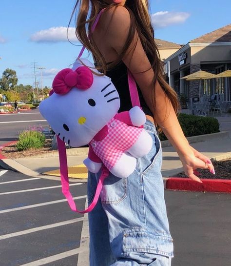 Sanrio Aesthetic Outfits, Harry Styles Pink, Hello Kitty Backpack, Sanrio Aesthetic, Kitty Backpack, Treat People, Treat People With Kindness, Cute Hair, Pretty Bags