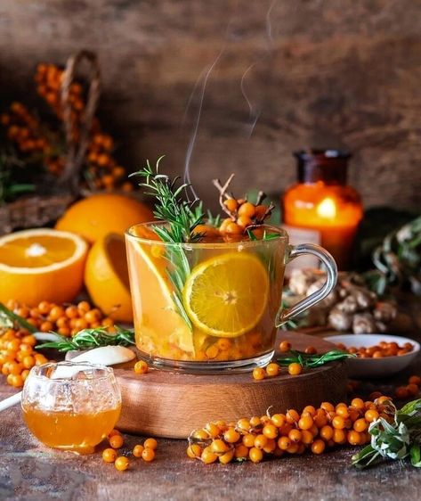 Sea Buckthorn Tea, Tea With Ginger, Honey Do, Berries Recipes, Slices Recipes, Fruit Dishes, Fall Drinks, Orange Fruit, Sea Buckthorn