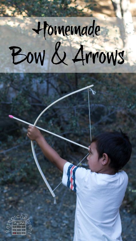 Homemade Bow and Arrows. Quick, easy, and inexpensive to make. Great DIY gift for kids. via @researchparent Medieval Games For Kids, Diy Bow And Arrow, Homemade Bow And Arrow, Diy Gift For Kids, Arrow Crafts, Arrows Diy, Kids Bow And Arrow, Quick Halloween Costumes, Bow And Arrow Set