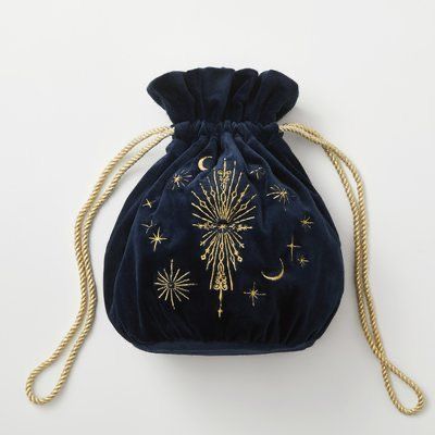 Mia And Me, Potli Bag, Pola Sulam, Potli Bags, 자수 디자인, Bags Fashion, Velvet Bag, Embroidery Inspiration, Trendy Accessories