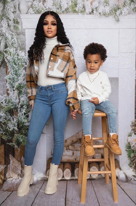 Boy Mom Pictures, Mommy Son Pictures, Mommy Son Outfits, Mom And Son Outfits, Baby Boy Winter Outfits, Picture Day Outfits, Hair Bundle Deals, Boys Christmas Outfits