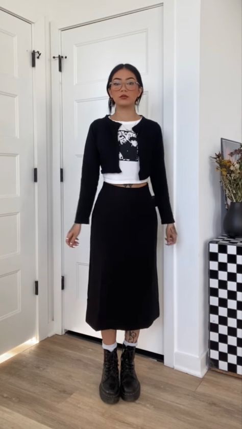 Mid Skirt Work Outfit, Edgy Long Skirt Outfit, Edgy Neutral Outfits, Dark Japanese Fashion, Marble Skirt Outfit, Alt Outfits For Work, Mid Black Skirt Outfit, Black Midi Skirt Outfit Work, Funky Work Outfits