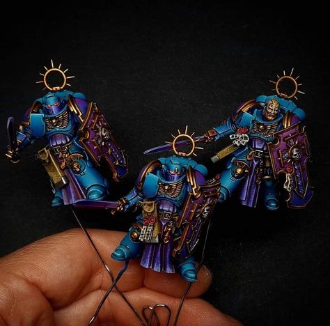 Warhammer 40k Color Scheme, Space Marines Color Scheme, Minipainting Ideas, Salamanders Space Marines, Chaos Marine, Eldar 40k, Warhammer Armies, Space Marine Art, Warhammer 40k Figures