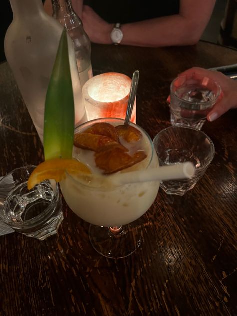 Piña Colada Aesthetic, Pina Colada Aesthetic, Pina Colada Drinks, Caribbean Drinks, San Juan Puerto Rico, College Kids, Tropical Drink, Bar Drinks, Pina Colada