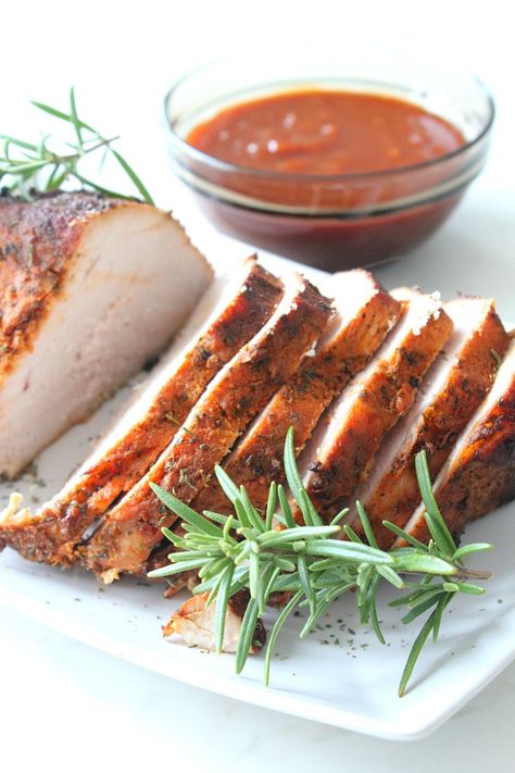 BRINED ROASTED TURKEY BREAST RECIPE - If you’re not cooking for a large crowd for Thanksgiving, roasting a whole turkey might seem like such a waste. This brined roasted turkey breast might be the best option for you! Turkey Breast Recipes, Brined Turkey Breast, Meat Marinades, Dry Brine Turkey, Turkey Cooking, Brined Turkey, Turkey Brine Recipes, Cozy Thanksgiving, Turkey Brine