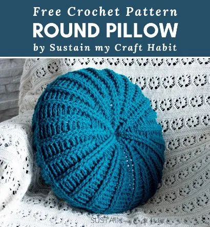 Free+Crochet+Pattern+Round+Pillow Crochet Round Pillow, Triangle Rug, Crochet Pillow Patterns Free, Crochet Pillow Cases, Crochet Cushion Pattern, Round Pillows, Cushion Cover Pattern, Pillow Covers Pattern, Crochet Pillow Cover