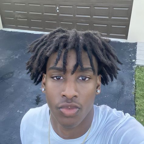 Men Dread Styles, Black Boy Hairstyles, Dreads Hairstyles, Dread Hairstyles For Men, Male Faceclaims, Natural Hair Men, Mens Dreads, Mens Photoshoot, Black Hair Cuts