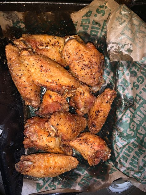 Wingstop Lemon Pepper Wings, Lemon Pepper Wings, Food Therapy, Lemon Pepper, Boy Baby, Meal Ideas, Baby Boy Shower, Lemon, Baby Shower