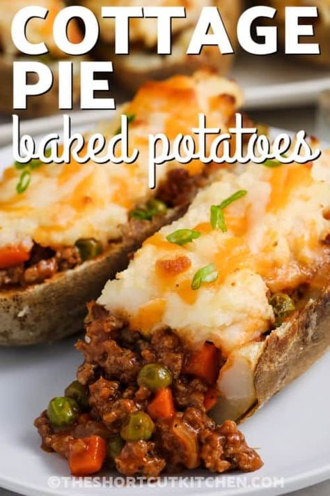 Indulge in the goodness of cottage pie baked potatoes - a heavenly fusion of twice baked potatoes and shepherd’s pie! Stuffed with a savory ground beef hamburger filling, your veggie pick, and topped with cheesy mashed potatoes, these baked potato wonders are easy and delicious. A hearty twist on twice baked potatoes that's sure to please! #theshortkcutkitchen #cottagepiebakedpotatoes #cottagepiestuffedbakedpotatoes #cottagepietwicebakedpotatoesrecipe Comfort Food Made Healthy, Shepherds Pie Twice Baked Potatoes, Baked Potato Shepherd's Pie, Cottage Pie Baked Potatoes, Cottage Pie Baked Potato, Cheesy Mashed Potatoes, Ground Meat Recipes, Potato Recipes Side Dishes, Vegetarian Sandwich