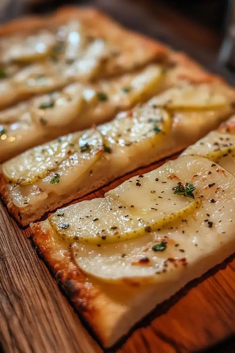 Pear and Gorgonzola Flatbread: A Perfect Balance of Sweet and Savory - MmmRecipes : Easy and Delicious Recipes Pear Gorgonzola Pizza, Pear And Gorgonzola, Pear Pizza, Gorgonzola Pizza, Afternoon Tea Recipes, Gorgonzola Cheese, Bleu Cheese, Balsamic Glaze, Sweet And Savory