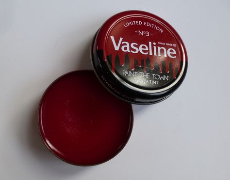 Budget Beauty against dry lips: Vaseline Lip Therapy. Lip Therapy Vaseline, Vaseline Lip Therapy Aesthetic, Vaseline Collection, Red Vaseline, Lips Vaseline, Vaseline Rosy Lips, How To Be Healthy, Red Cheeks, How To Be Productive