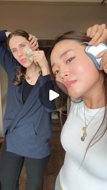 Yuri Lee on Instagram: "Esthetician @cassandrabankson approved⁉️ Teaching skin professional how to Gua Sha properly. #guasha #howto #lymphaticmassage #facemassage #lymphaticsystem #skincare #esthetician" Gau Sha, Facelift Massage, Skincare Esthetician, Face Massage Anti Aging, Massage Face, Glam Wedding Makeup, Gua Sha Facial, Anti Itch, Yoga Facial