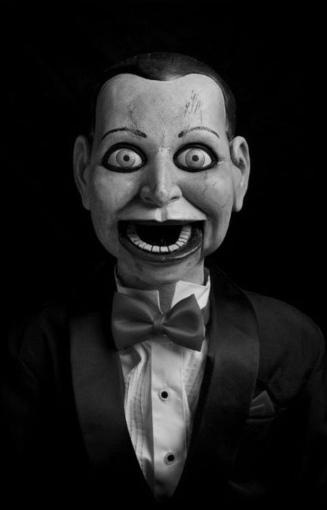 Ventriloquist Dummy with Mouth Gaping Open Halloween Imagem, Dead Silence, Ventriloquist Dummy, Creepy Photos, Flash Sheet, Horror Movie Icons, Horror Artwork, Film Horror, Horror Movie Art