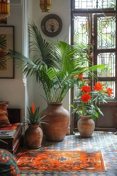 Boho Living Room Ideas, Potted Palms, Indian Bedroom Decor, Indian Room Decor, Cosy Lounge, Antique Wall Decor, Mexican Home Decor, Living Room Decor Inspiration, Home Decor Hooks