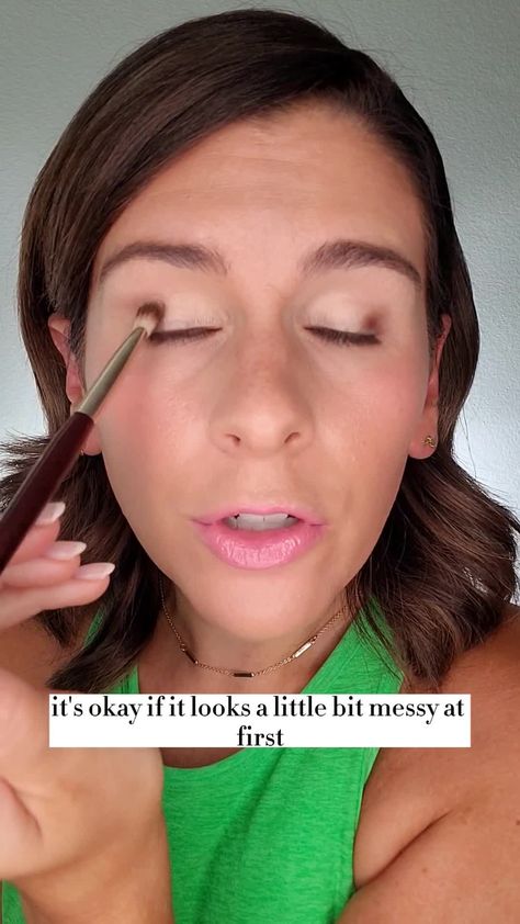 Simple Daytime... - Kate Talbert: Makeup Made Simple Simple Daytime Makeup, Easy Daytime Eye Makeup, Kate Talbert Make Up, Daytime Eyeshadow Looks, Quick Eyeshadow Looks, Easy Eyeshadow For Beginners, Daytime Eyeshadow, Subtle Eyeshadow, Eyeshadow For Beginners