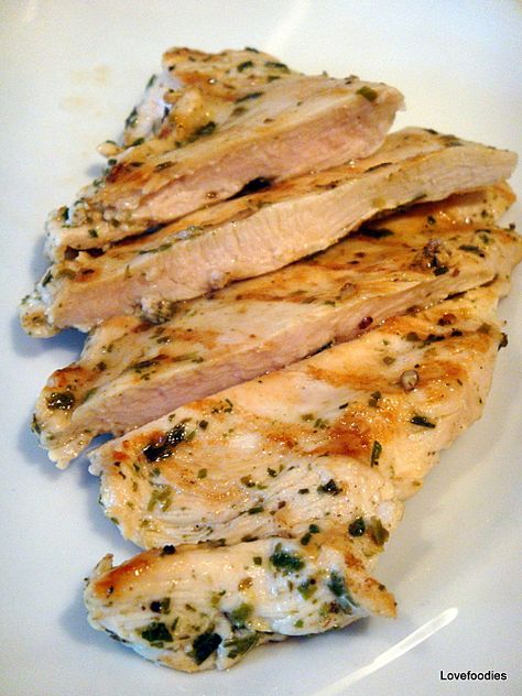 Grilled Chicken Recipes On Stove, Moist Chicken Breast, Moist Chicken, Chicken Main Dishes, Grilled Chicken Recipes, Poultry Recipes, Meat Dishes, Main Meals, Turkey Recipes