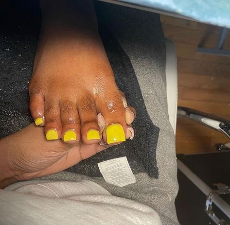 Teen Nails, Gel Toe Nails, Acrylic Toes, Toe Nail Color, Acrylic Toe Nails, Pretty Toe Nails, Cute Toe Nails, Colored Acrylic Nails, Girly Acrylic Nails