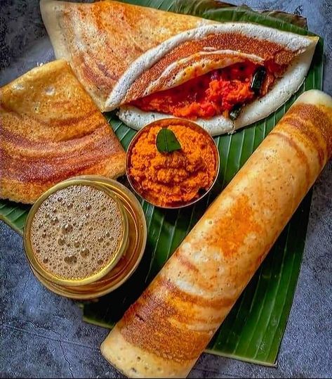 Indian Fast Food Photography, Indian Food Astethic, South Indian Food Photography, Indian Fast Food, Indian Food Photography, Masala Dosa, Food Photoshoot, Kerala Food, Vegetarian Snacks Recipes