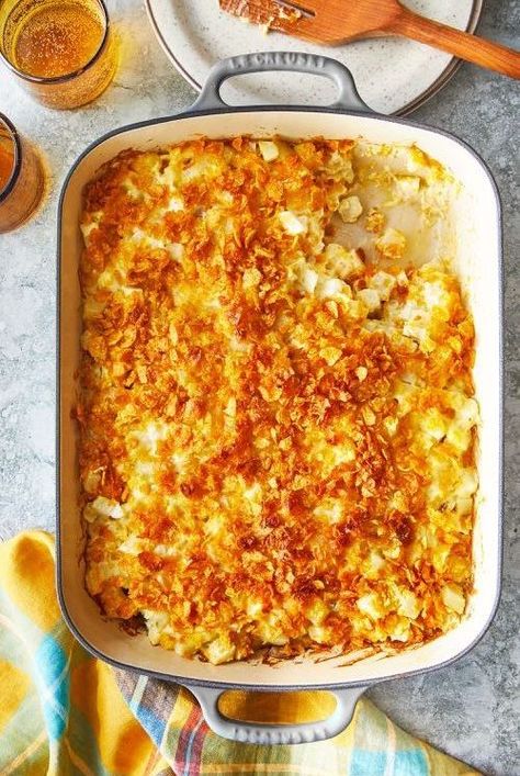 Southerners are unapologetic about their fondness for hashbrown casseroles.#hashbrowncasserole #casserolerecipes #recipeideas #recipes #southernliving Canadian Dishes, Breadcrumb Topping, Hashbrown Casserole Recipe, Southern Living Recipes, Hashbrown Casserole, Hash Brown Casserole, Baked Casserole, Canadian Food, Winter 23