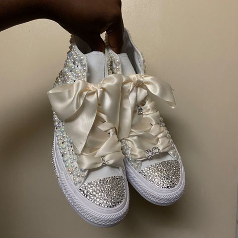 Custom Bling Pearl & Crystal Classic Converse. Each Shoe Is Hand Designed With Crystals Being Placed One By One, Making This A Time Consuming Process But The End Result Is Truly A Stunning Work Of Art & Worth Every Penny. Please Be Aware That Processing Time Takes 2 Weeks & This May Vary Depending On The Item & Design Being Done. Sneakers May Be Shipped Without The Box If Doesn't Fit Once Wrapped. All Sneakers Will Be Wrapped & Packaged Securely. More Crystal & Pearls Available. Made To Order. Pink Leather Converse, Converse Shoes Custom, Quince Shoes, Turquoise Converse, Converse Wedding, Maroon Converse, 15 Shoes, Converse Wedding Shoes, Bedazzled Shoes