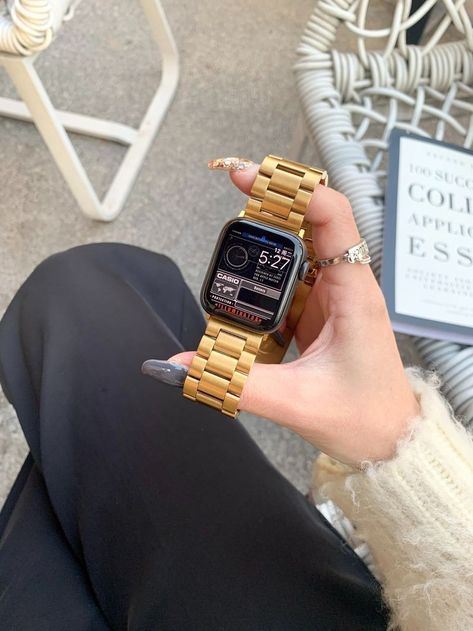 Series 8 Ultra, Gold Apple Watch Band, Classic Car Photoshoot, Slippers Outfit, Handmade Watch Bands, Rose Gold Apple Watch, Apple Watch Bracelets, Apple Watch 1, Gold Apple Watch