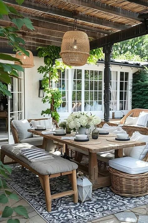 Covered Outdoor Dining Area, Outdoor Dining Inspiration, Outdoor Eating Spaces Backyards, Outdoor Patio Dining Ideas, Patio Dining Ideas Outdoor, Pergola Dining Area, Outdoor Dining Area Ideas, European Backyard, Pergola Dining