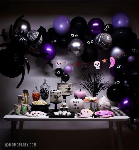 30 Halloween Party Theme Ideas » Lady Decluttered Halloween House Party Decorations, Adult Halloween Party Decorations, Halloween Themed Birthday Party, Halloween Party Decor Diy, Halloween Decor Diy, Adult Party Themes, Halloween House Party, Spooky Party, Spooky Halloween Party