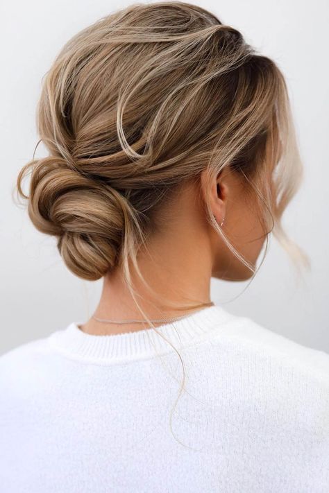 45 Straight Hairstyles For Long Hair Low Updo Hairstyles, Wedding Bun, Hairstyles Theme, Wedding Hairstyles For Medium Hair, Wedding Bun Hairstyles, Side Swept Hairstyles, Hairdo Wedding, Best Wedding Hairstyles, Low Bun