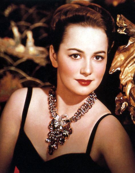 Olivia de Havilland Olivia Havilland, Veronica Lake, Olivia De Havilland, Classic Actresses, Actrices Hollywood, 100th Birthday, Hollywood Legends, Gone With The Wind, Old Hollywood Glamour