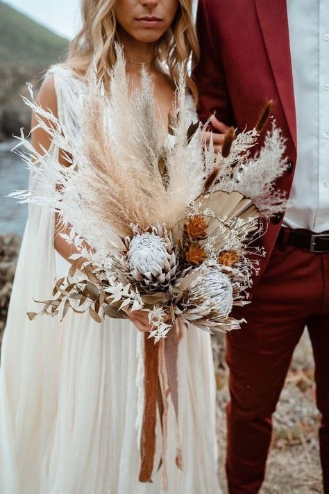 Wedding Colors Boho, Bridesmaids Boho, Dried Protea, Boho Wedding Bridesmaids, Boho Wedding Colors, Protea Wedding, Protea Bouquet, Boho Elopement, Dried Flowers Wedding