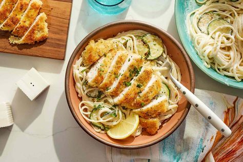 Dinner List, Lemon Chicken Pasta, Pasta With Chicken, Reheat Chicken, Creamy Lemon Chicken, Pasta Dinners, Citrus Chicken, Chicken Cutlets, Lemon Chicken