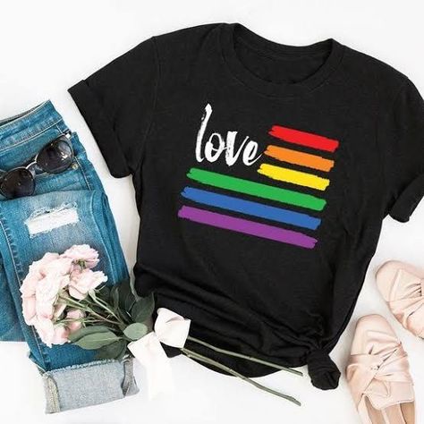 Pride Ideas, Pride Aesthetic, Lgbt T Shirts, Gay Outfit, Pansexual Pride, Vintage Tee Shirts, Gay Fashion, Pride Outfit, Rainbow Shirt