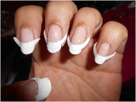 How to do a French manicure at home.  Step-by-step directions. How To Paint Ur Nails Perfectly, How To Paint French Tips, How To Make French Nails, How To Paint French Tips Nails, Diy French Tip Nails, Easy Nails To Do At Home, Easy French Manicure, French Manicure At Home, Diy French Manicure