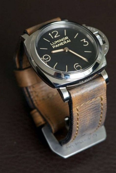 Der Gentleman, Panerai Watches, Wrist Wear, Brown Leather Strap, Beautiful Watches, Rolex Datejust, Watch Collection, Leather Band, Cool Watches