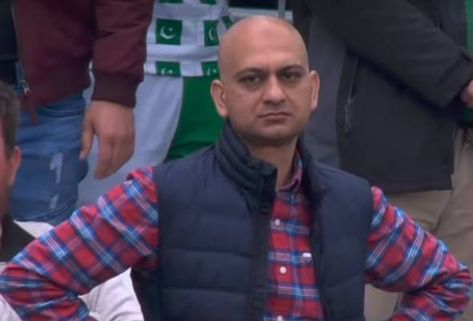 rentasdunia.blogspot.com: Sarim Akhtar, in the blink of an eye is popular be... Frustrated Reaction Pic, Upset Meme, Attitude Meme Face, Okay Meme Reaction, Excited Face Meme, Fix Your Attitude Or Leave Meme, Rage Meme Funny, Angry Face, Cricket World Cup