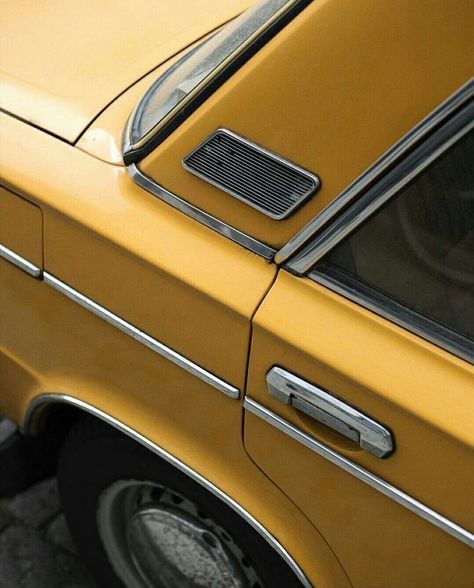 Hufflepuff Aesthetic, Yellow Theme, Color Aesthetic, Yellow Car, Paris Texas, Classy Cars, Foto Ideas Instagram, Yellow Aesthetic, Aesthetic Colors