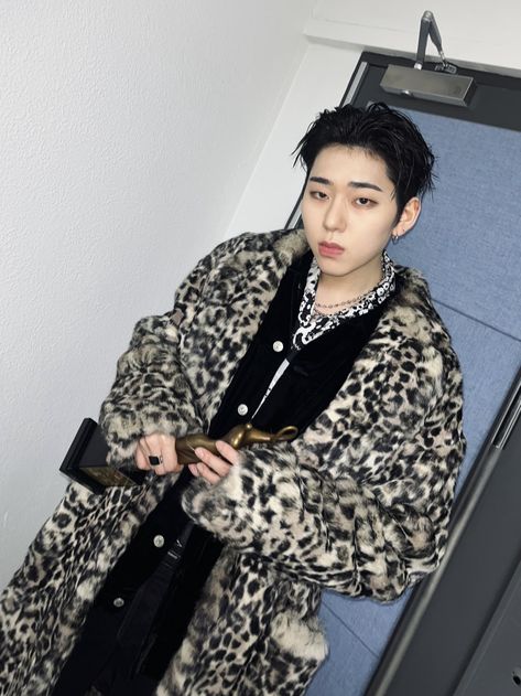 Woo Zico Boyfriend Material, Zico Boyfriend Material, Zico Kpop, Block B Kpop, Zico Block B, Boys Korean, Zico, Rap Artists, Block B